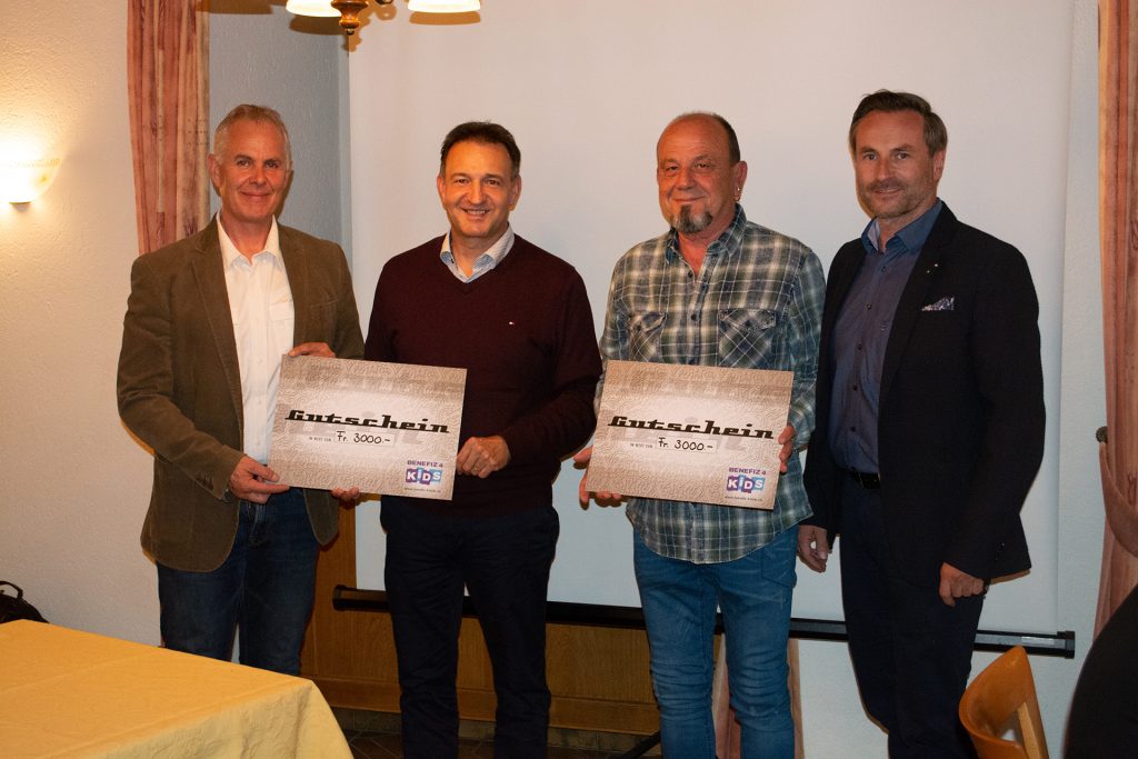 von links nach rechts: Gerold Biner / Daniel Friedli, President KC Oensingen Bechburg / Hansjörg Bobst / René Meyer, Past President KC Oensingen Bechburg